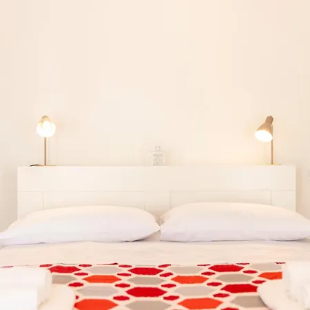 Di Design Nel Centro Di Arrone