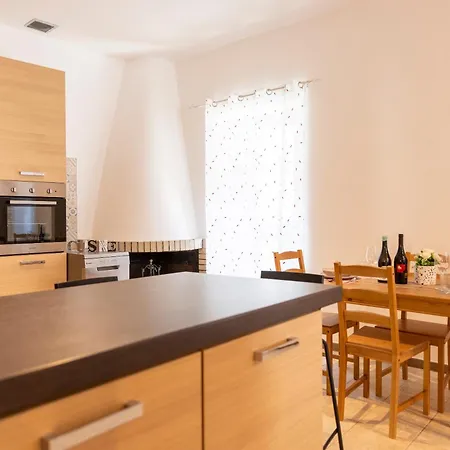 Daire Di Design Nel Centro Di Arrone